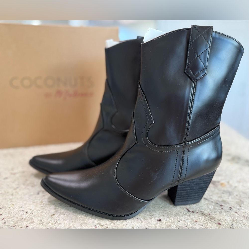 Coconuts by Matisse Black Western Heeled Cowboy Boots NIB